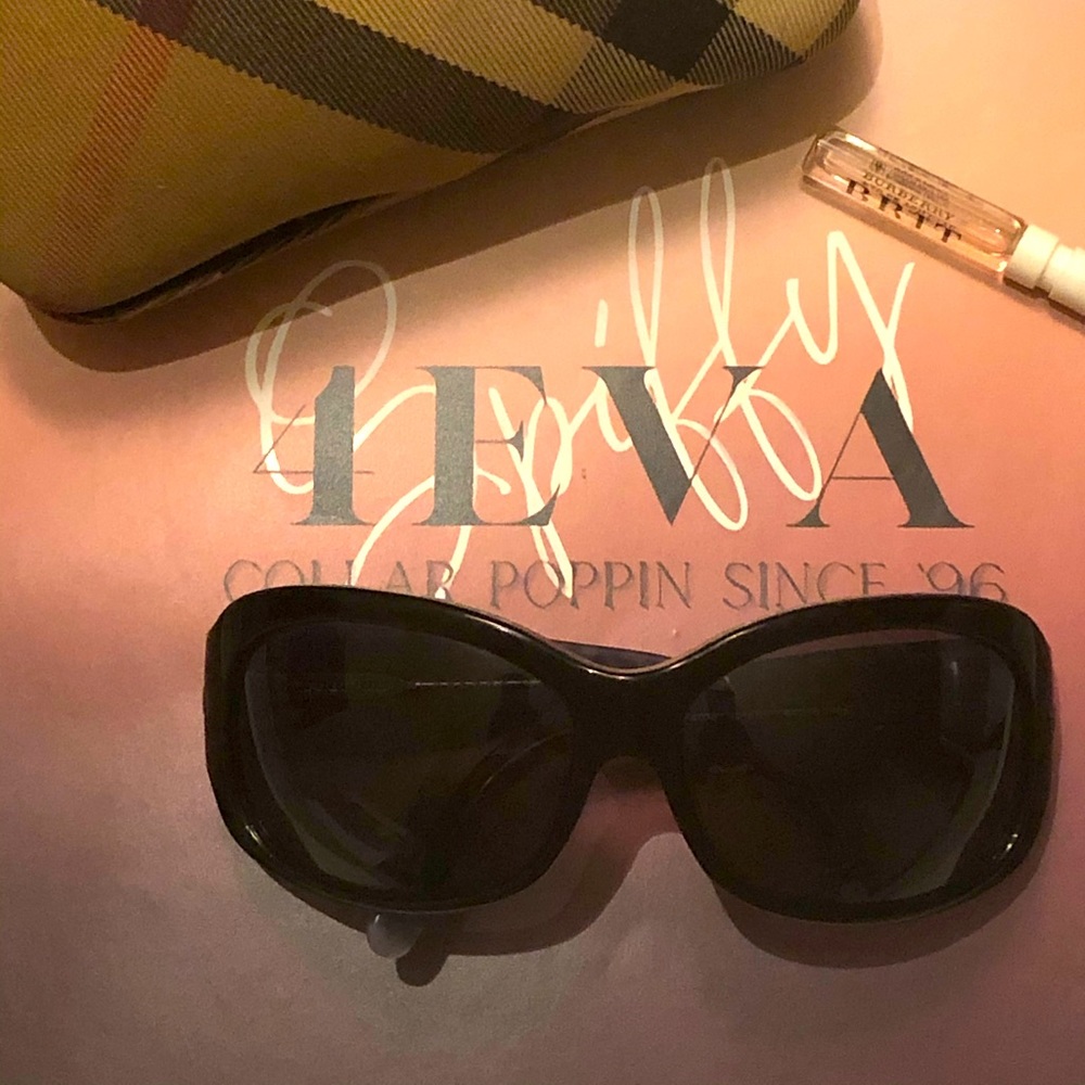Burberry Sunglasses in Black